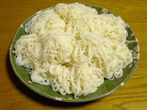 食べたりないよー、という人はこれ。そうめんを無限に食せ！